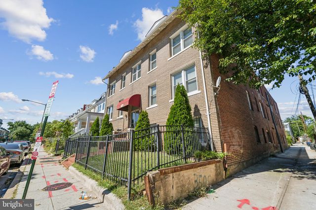 $3,300 | 429 Kenyon Street Northwest, Unit 103 | Columbia Heights