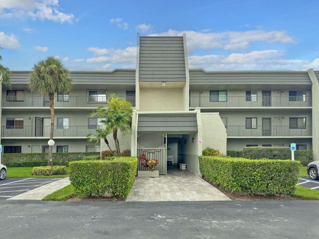 $1,700 | 4100 Tivoli Court, Unit 208 | Fountains of Palm Beach