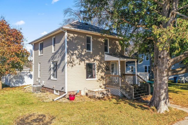 $190,000 | 200 1st Street Northeast | Hayfield