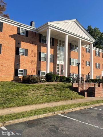 $199,900 | 120 Washington Street Northeast, Unit 4 | Leesburg