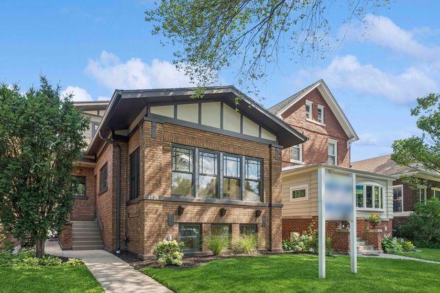 $1,525,000 | 2628 West Wilson Avenue | Ravenswood