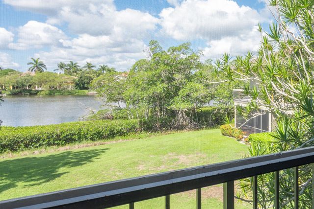 $269,900 | 9130 Southeast Riverfront Terrace, Unit L | Riverbend Condominium