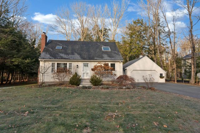 $625,000 | 13 Crystal Lane | Cumberland Center