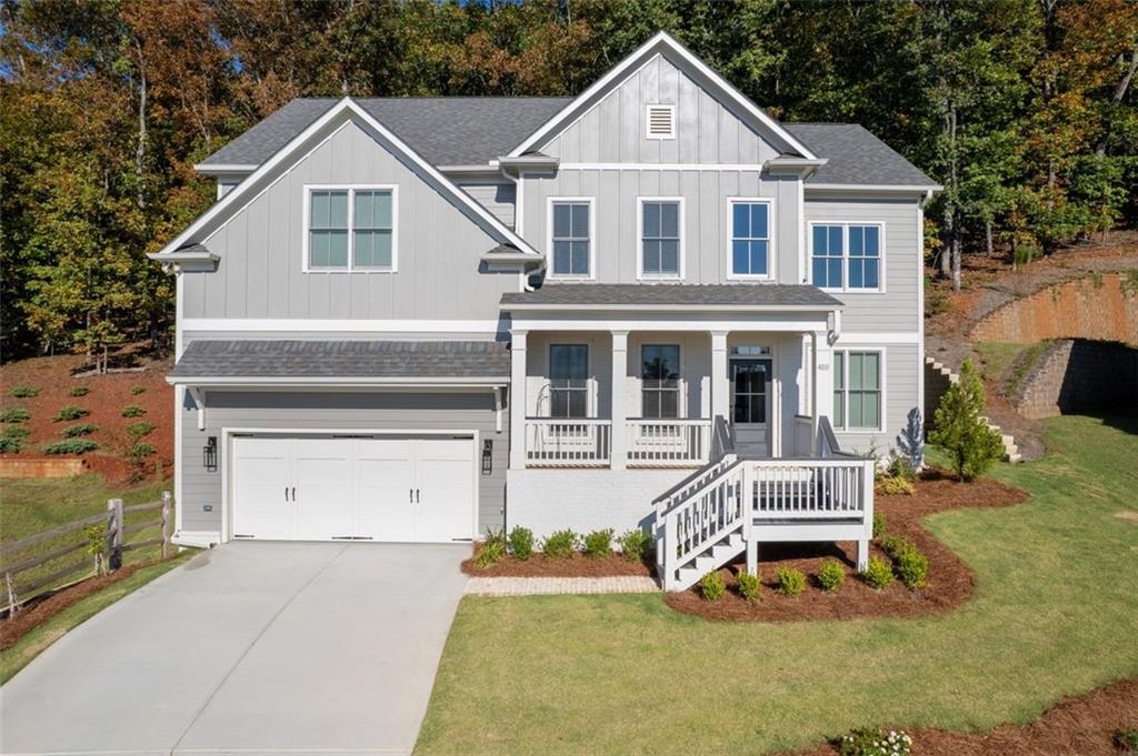 a view of a yard in front of house