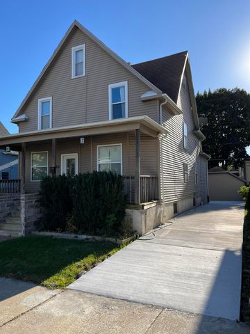 $199,900 | 1825 Clayton Avenue | Cedar Bend