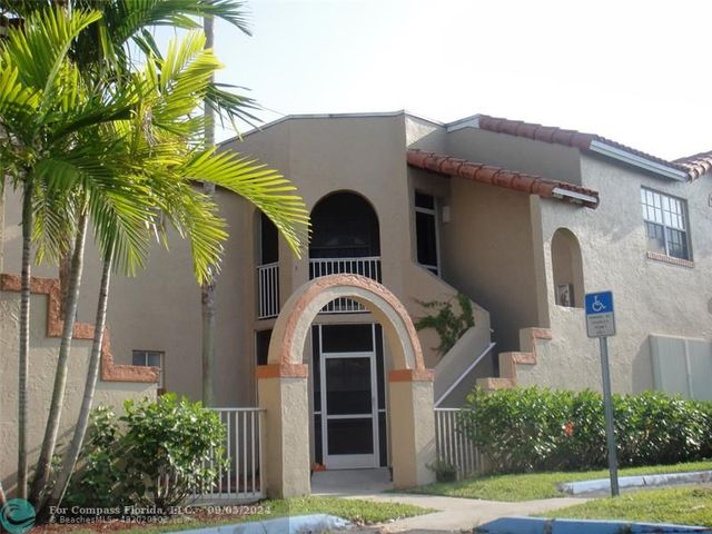 $2,100 | 465 Southwest 86th Avenue, Unit 204 | Pembroke Pines