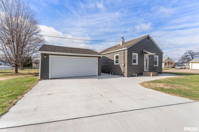 $170,900 | 38 Berkshire Drive | East Central Rock Island