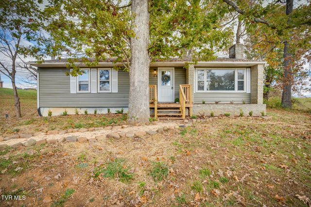 $249,900 | 186 College Hills Street | Tusculum