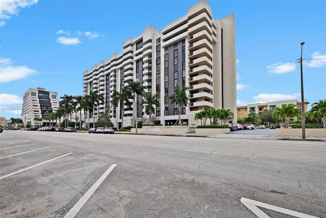 $4,375 | 600 Biltmore Way, Unit 301 | Central Gables