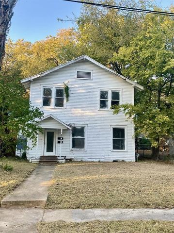 $89,900 | 649 East Price Street | Paris