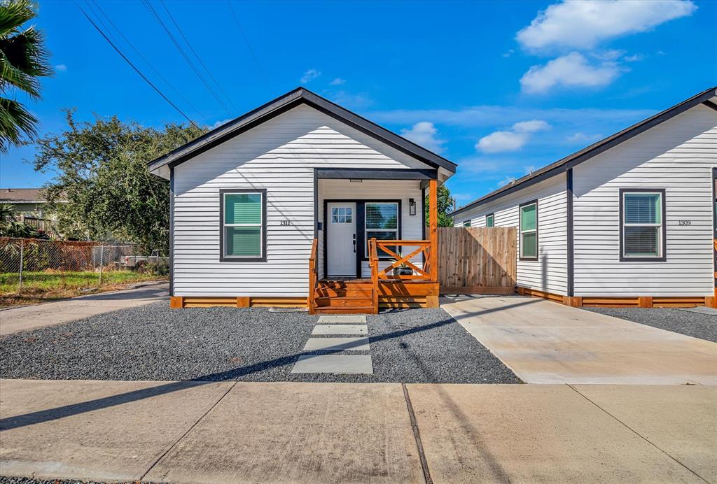 a view of outdoor space yard and patio