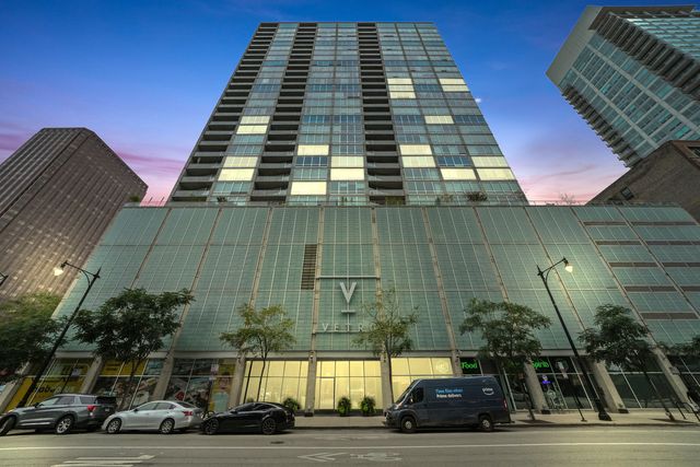 $375,000 | 611 South Wells Street, Unit 2809 | River South