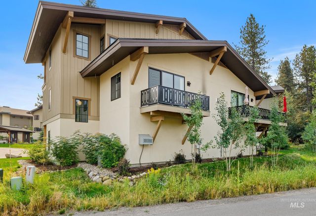 $939,000 | 300 Silverpine Drive | McCall