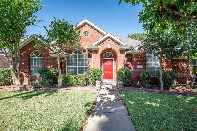 $2,695 | 717 Player Drive | Plano