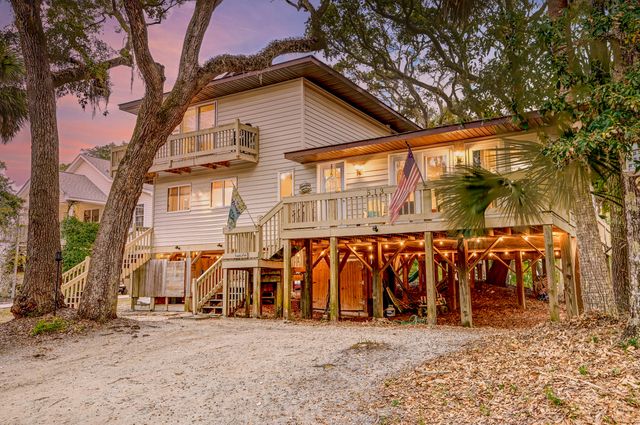 $831,725 | 513 Dolphin Street | Edisto Beach