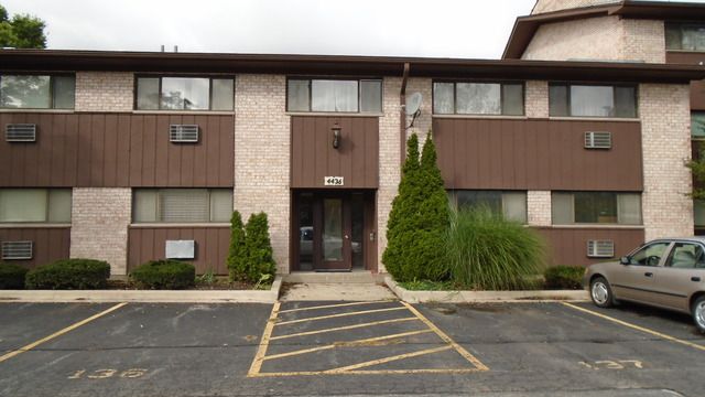 $1,650 | 4436 Arbor Circle, Unit 3 | Downers Grove