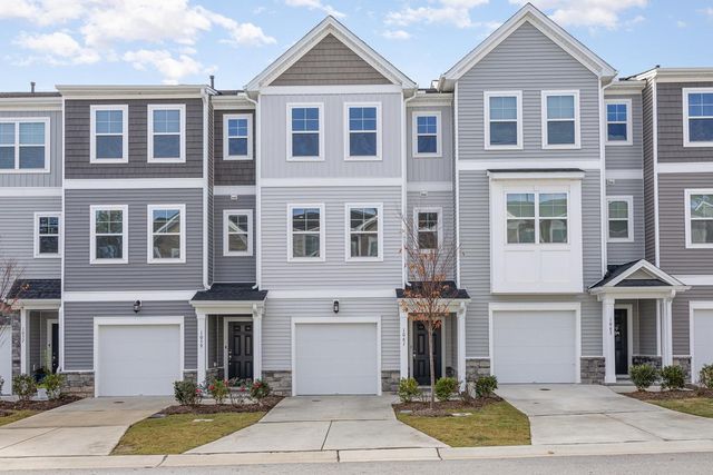 $2,100 | 1061 Shoreside Drive | Durham