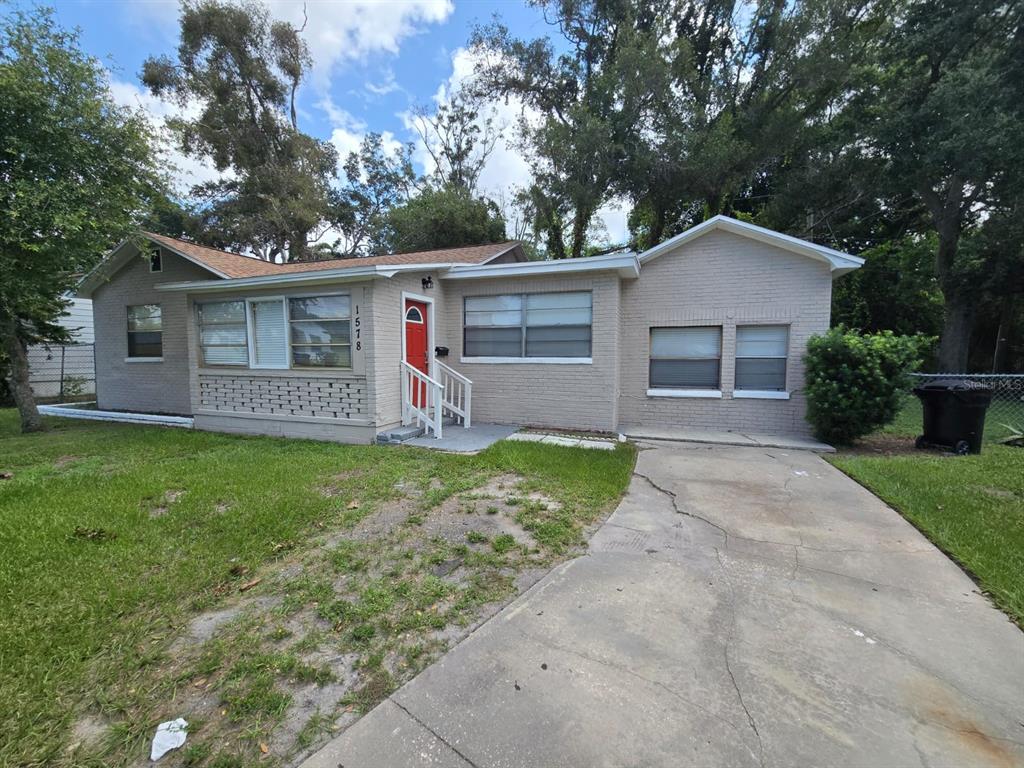 front view of house with a yard