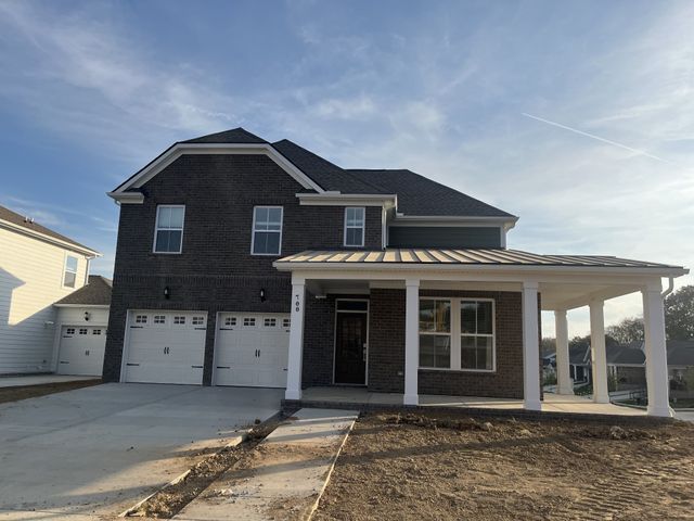 $599,990 | 700 Tischer Drive | Hendersonville