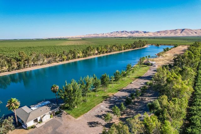 $4,995,000 | 10037 Highway 33