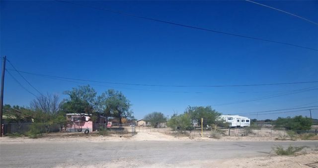 $69,900 | 101 Cora Avenue | Del Rio