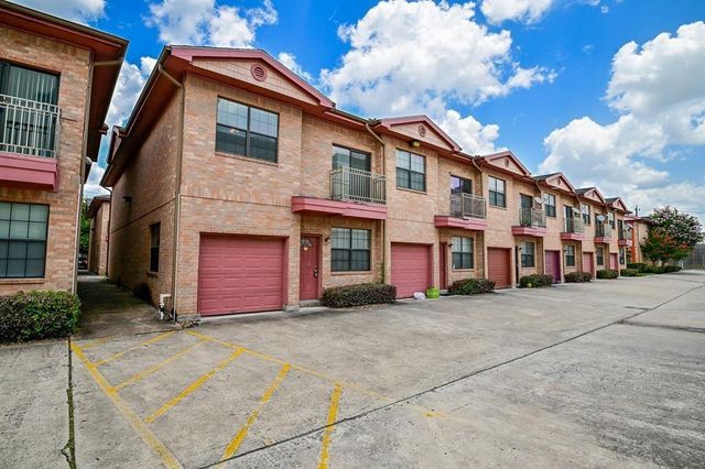 $1,450 | 9400 Bellaire Boulevard, Unit 511 | Sharpstown