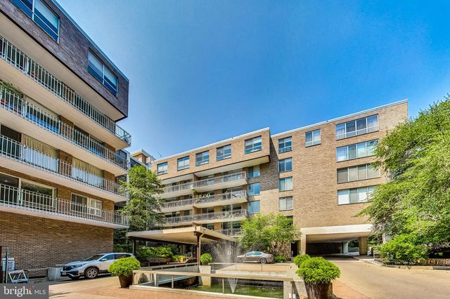 $825,000 | 4100 Cathedral Avenue Northwest, Unit 604 | Cathedral Heights