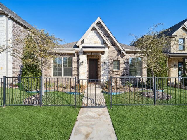 $435,000 | 314 Park Drive | Euless