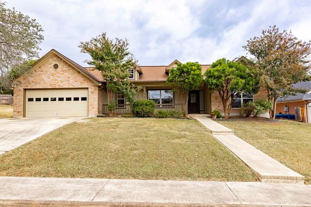 $414,900 | 610 Oak Valley Drive | Kerrville