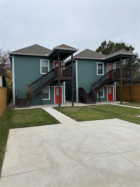 a view of outdoor space yard and front view of a house