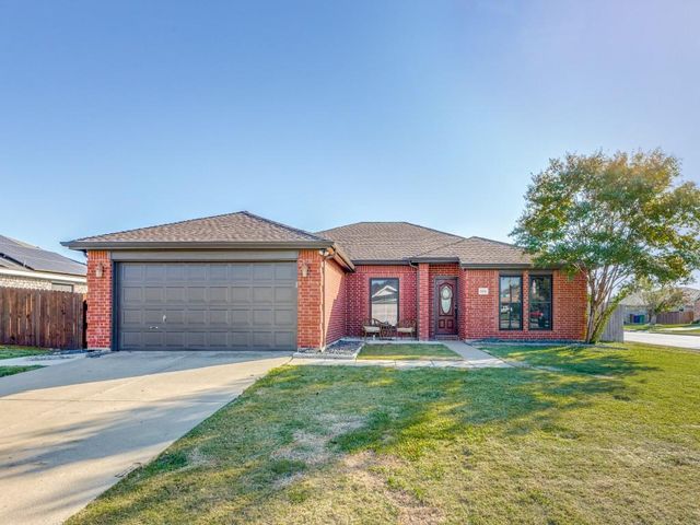 $550,000 | 970 West Oak Street | Celina