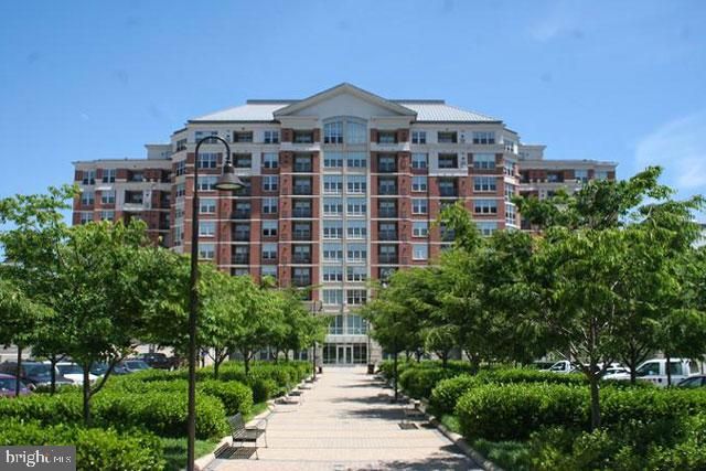 $2,700 | 11760 Sunrise Valley Drive, Unit 809 | Reston