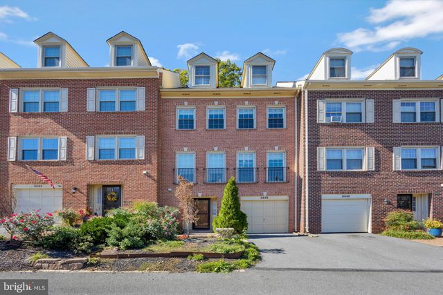 $805,000 | 3542 South George Mason Drive, Unit 25 | Bailey's Crossroads