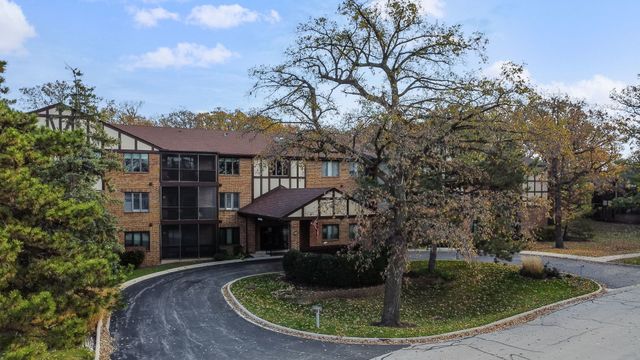 $289,900 | 7800 Forest Hill Lane, Unit 304C | Oak Hills