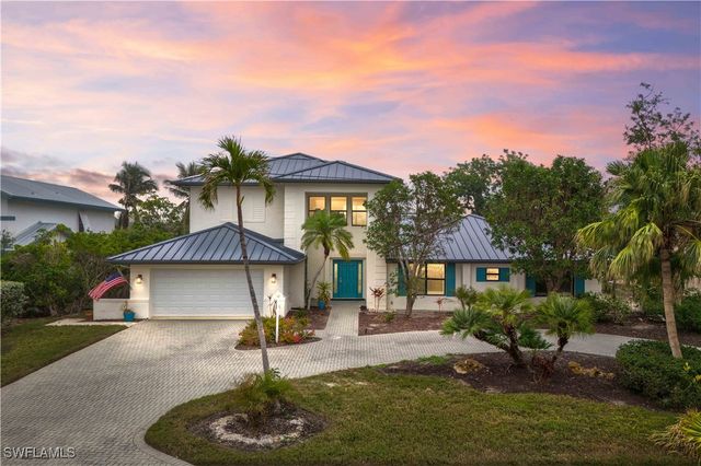 $2,999,900 | 800 Limpet Drive | East End Sanibel