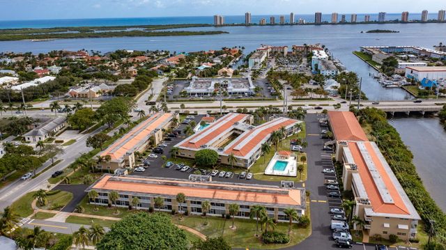 $285,000 | 419 Highway 1, Unit 202 | North Palm Beach