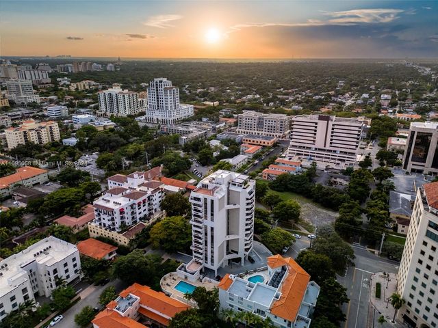 $999,000 | 911 East Ponce De Leon Boulevard, Unit PH1602 | Central Gables