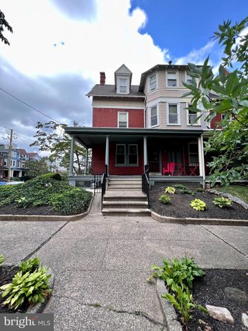 $1,375 | 1215 Gilpin Avenue, Unit 3 | Delaware Avenue