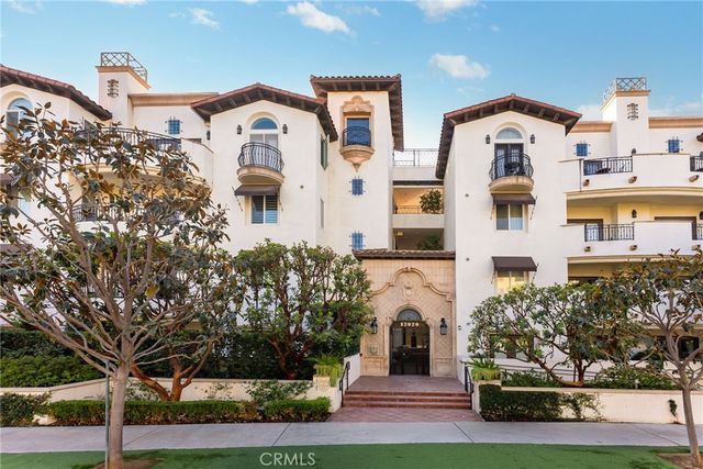 $1,275,000 | 12020 Guerin Street, Unit 303 | Studio City