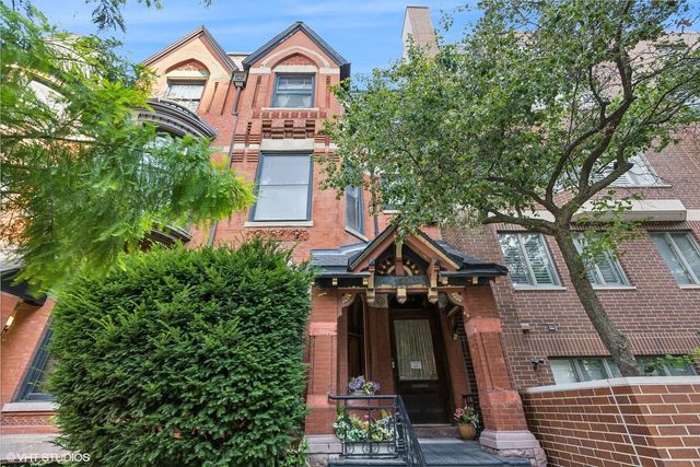 $1,499,900 | 164 West Eugenie Street | Lincoln Park