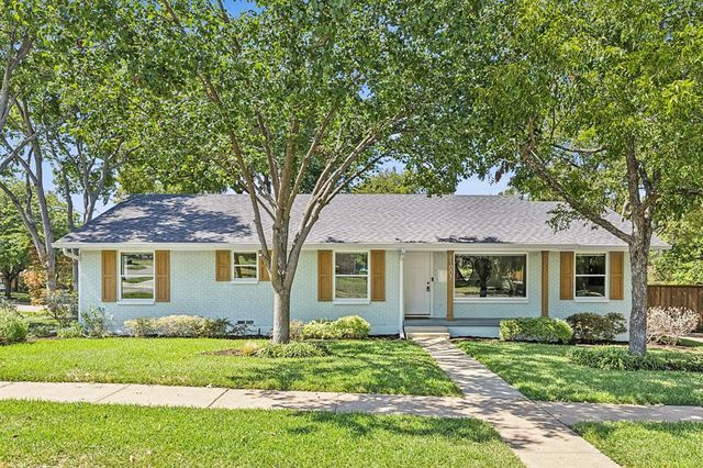 $524,900 | 11007 Paddock Circle | Highland Meadows