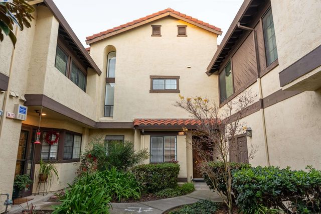 $749,999 | 14175 Seagate Drive | Marina Faire