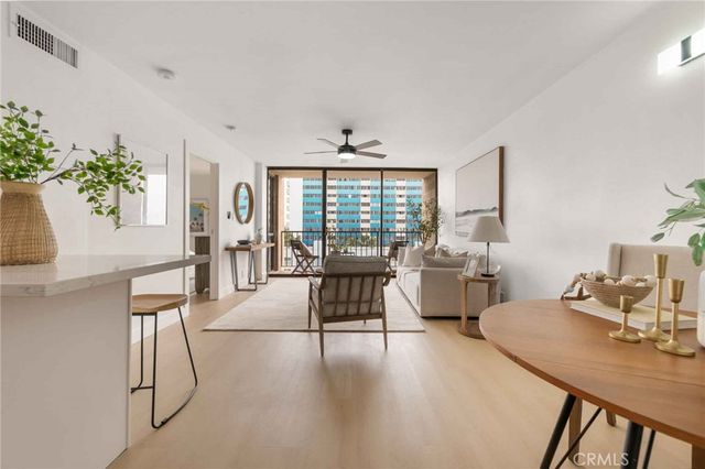 $630,000 | 1750 East Ocean Boulevard, Unit 902 | Alamitos Beach