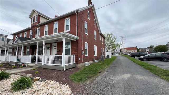 $325,000 | 42 South Spruce Street | Nazareth Historic District