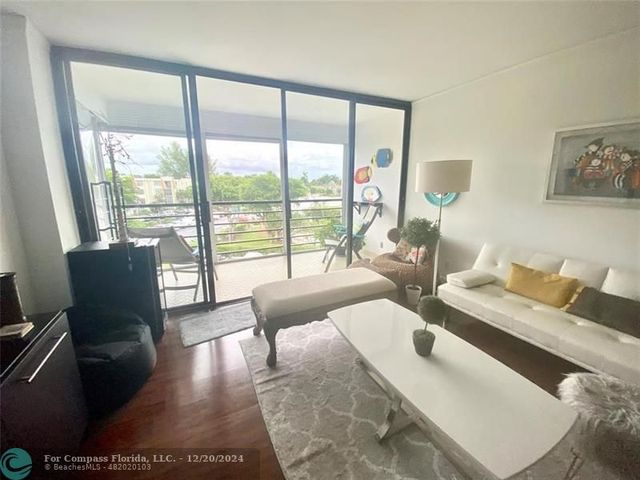 $235,000 | 20400 West Country Club Drive, Unit 417 | Aventura