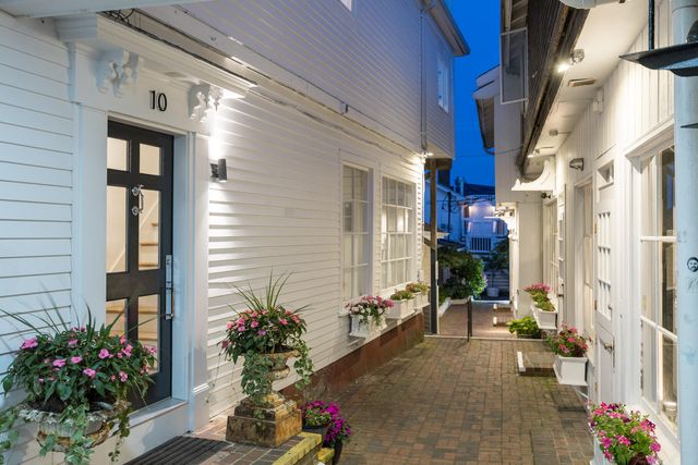 $2,995,000 | 371 Commercial Street, Unit U10 | Provincetown Center