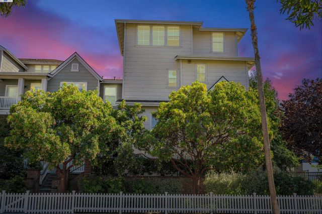 $765,000 | 1663 Northshore Drive | Marina Bay