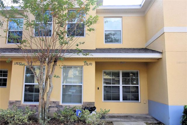 $199,900 | 37670 Aaralyn Road | Zephyrhills