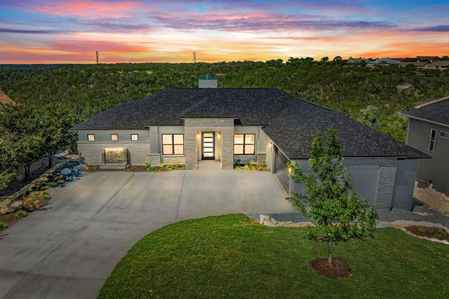 $896,000 | 2089 Summit Crest Drive | Kerrville