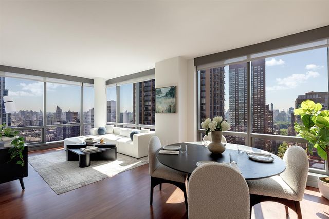 $12,954 | 200 West 67th Street, Unit 25G | Upper West Side